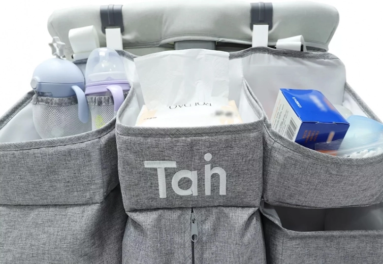 Overzichtelijke opbergruimte en meshvakken voor kleinigheden