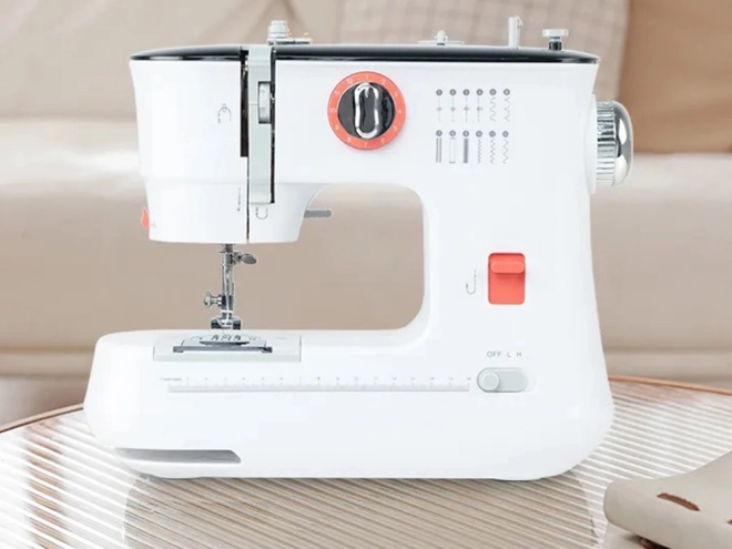 Draagbare naaimachine met 12 steken en pedaal