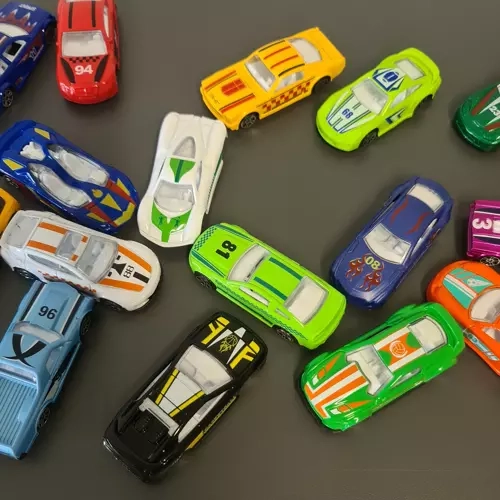 Gekleurde set auto's - 16 stuks