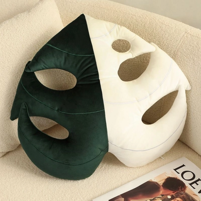 Decoratief pluche kussen in de vorm van een blad