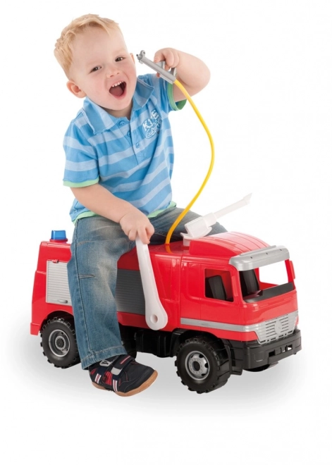 Brandweerauto met spuit Mercedes 60cm