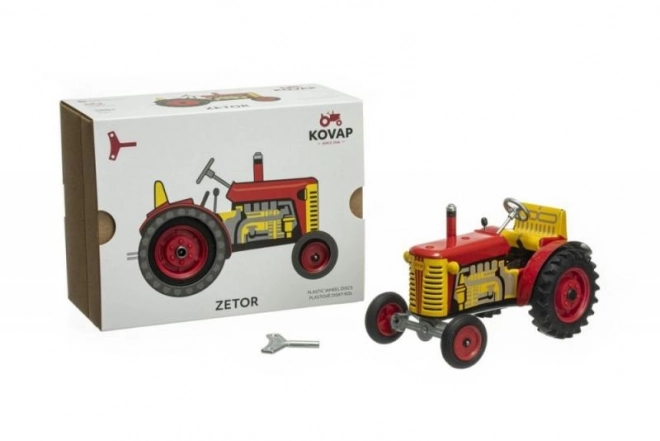 Tractor Zetor rood op sleutel metaal 14cm 1:25 in doos Kovap
