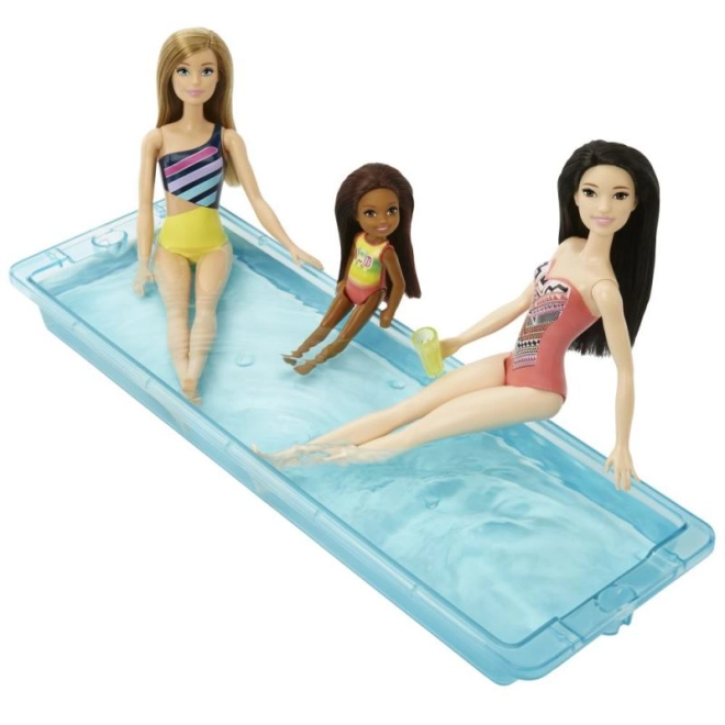 Zwembad met glijbaan voor maximale fun