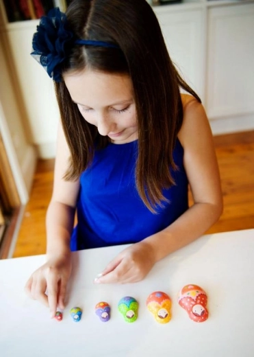 Nesting-effect: 6 poppetjes in één