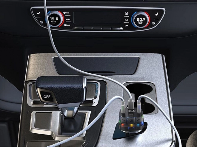 Multifunctionele auto FM-zender met snel opladen