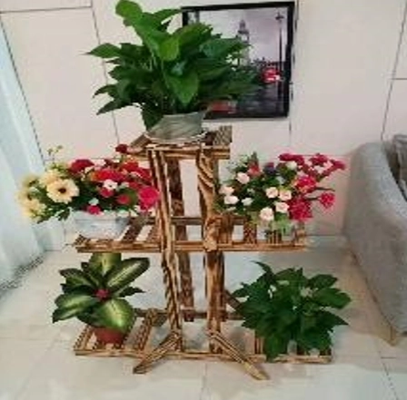 Houten driedelige standaard voor bloempotten