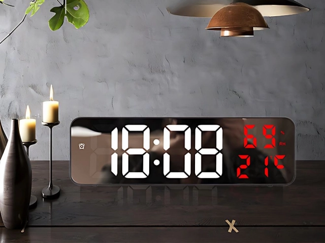 Elektronische digitale klok met thermometer en wekker