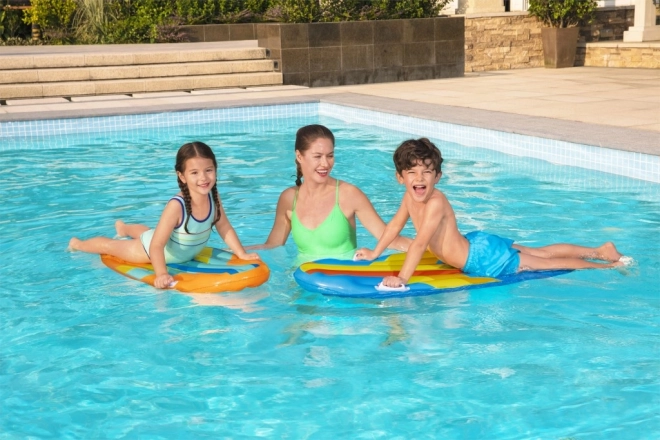 Opblaasbare surfmatras Bestway met handgrepen voor kinderen
