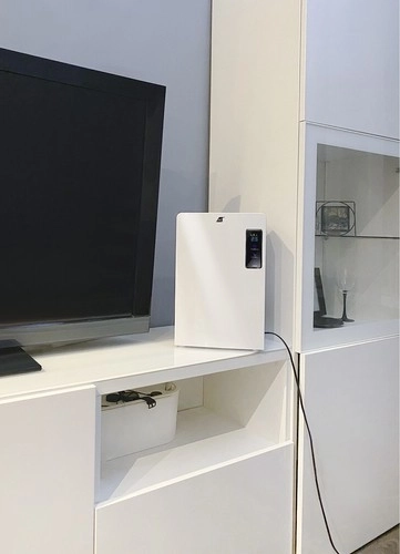Luchtontvochtiger en luchtreiniger 2-in-1 met UV-lamp en TiO2