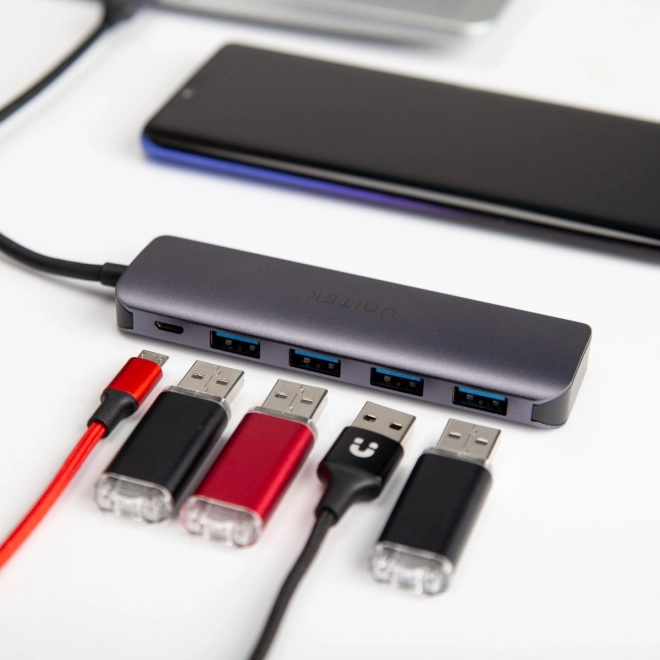 USB hub 4x USB 3.1 Gen1 microUSB voeding