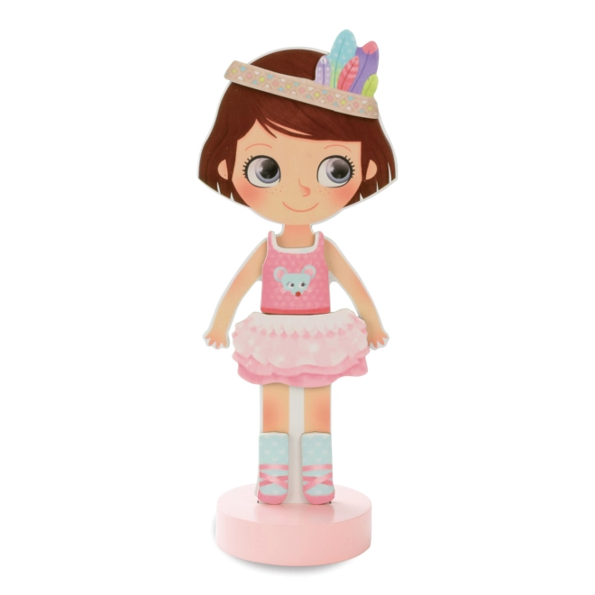 Stabiele houten pop van 22 cm hoog