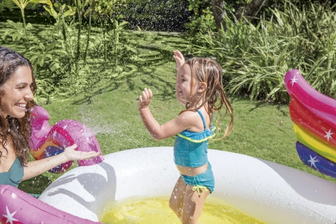 Opblaasbaar kinderzwembad in de vorm van een eenhoorn
