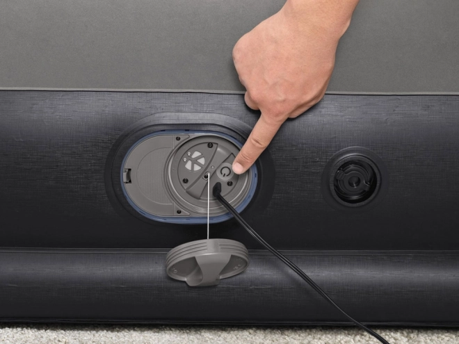 Opblaasbaar luchtmatras Tritech met USB-pomp