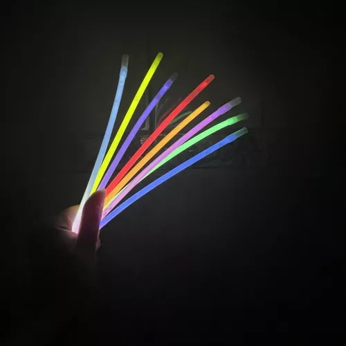Fluorescerende armbanden en staafjes 100 stuks met connectors