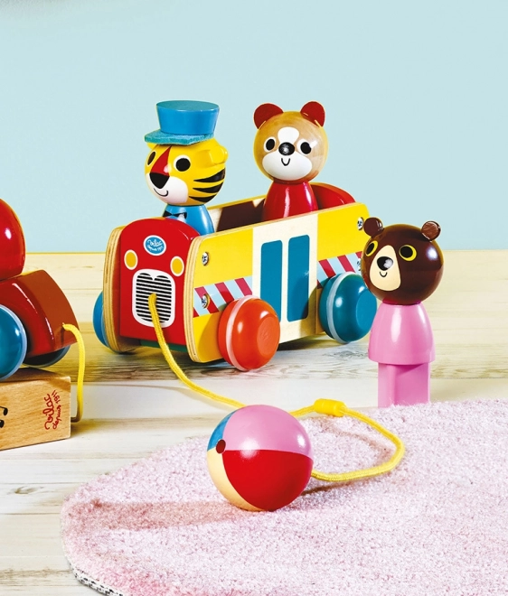 Trekbus met dierfiguren van kleurrijk hout