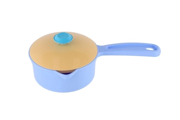 Set van plastic pannen en potten met accessoires voor kinderen