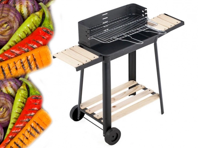 Grote tuinbarbecue op houtskool