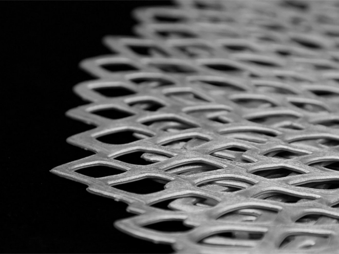 Rond opengewerkt plastic tafelkleed