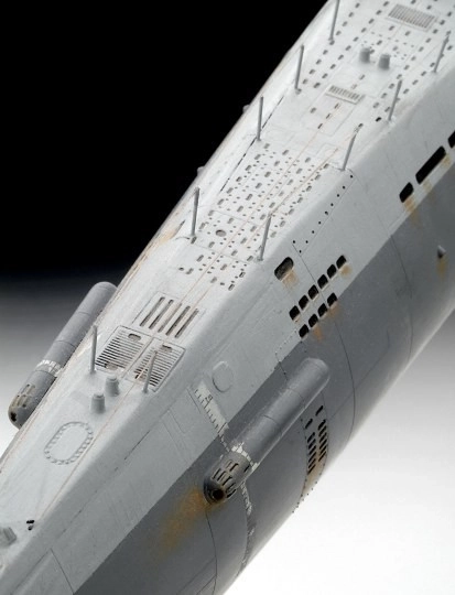 Plastic model Duitse onderzeeër TYPE XXI 1/144
