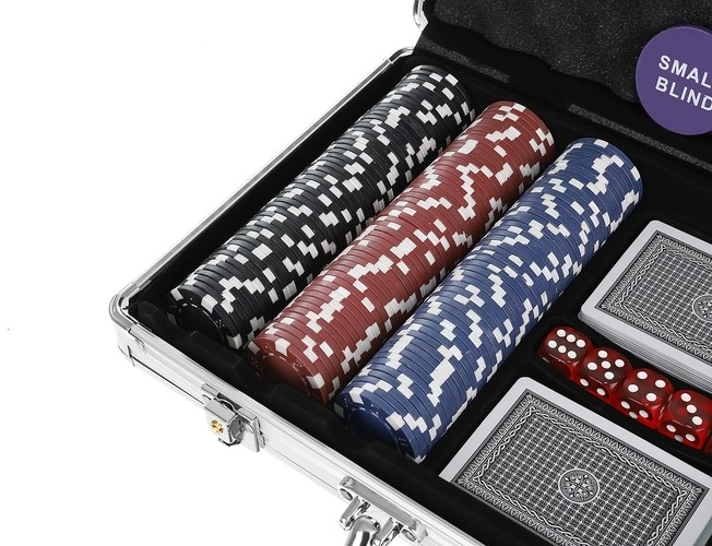 Poker - set van 300 fiches in HQ-koffer