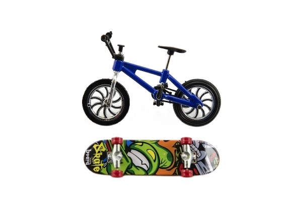 Kolo + skateboard vingeroprolbaar plastic 10cm op kaart