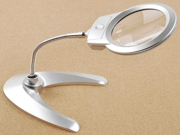 Tafelvergrootglas met 2 LED-diodes 2x 6x verstelbare arm