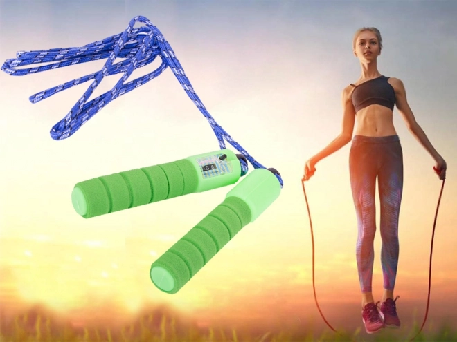 Groen springtouw met digitale teller voor fitness