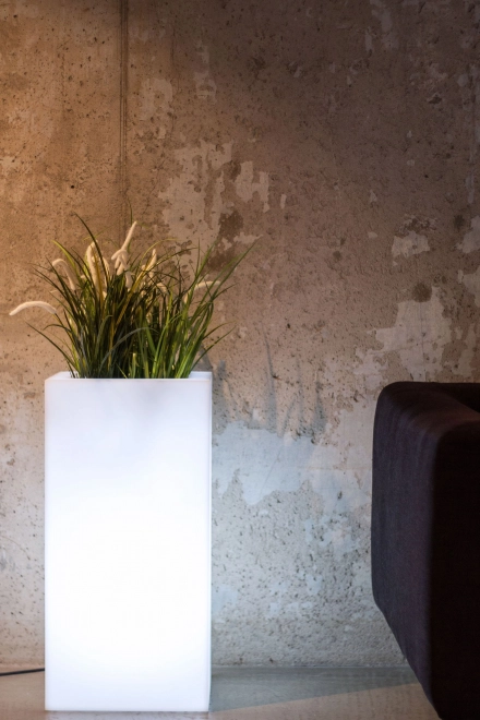 Witte bloempot Tower met verlichting
