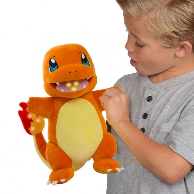 Charmander - vlammende charme - interactieve knuffel