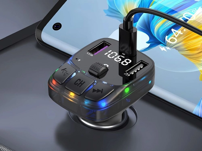 Multifunctionele auto FM-zender met snel opladen