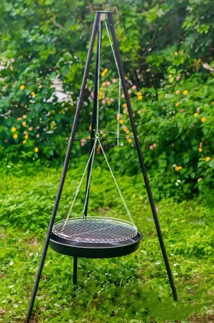 Tuinbarbecue Tuinhaard barbecue met rooster op driepoot