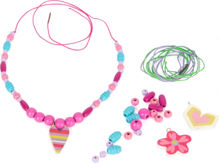 Kleurige kralen en hangertjes voor creativiteit