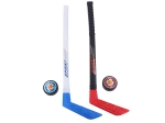Kinderhockeysticks met pucks voor een hockeytoernooi